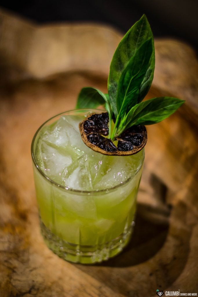 Togouchi Japanese Blended Whisky & Thai Basil Whisky Smash Galumbi